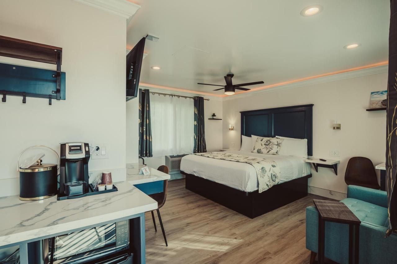Blufftop Inn & Suites - Wharf/Restaurant District خليج مورو المظهر الخارجي الصورة