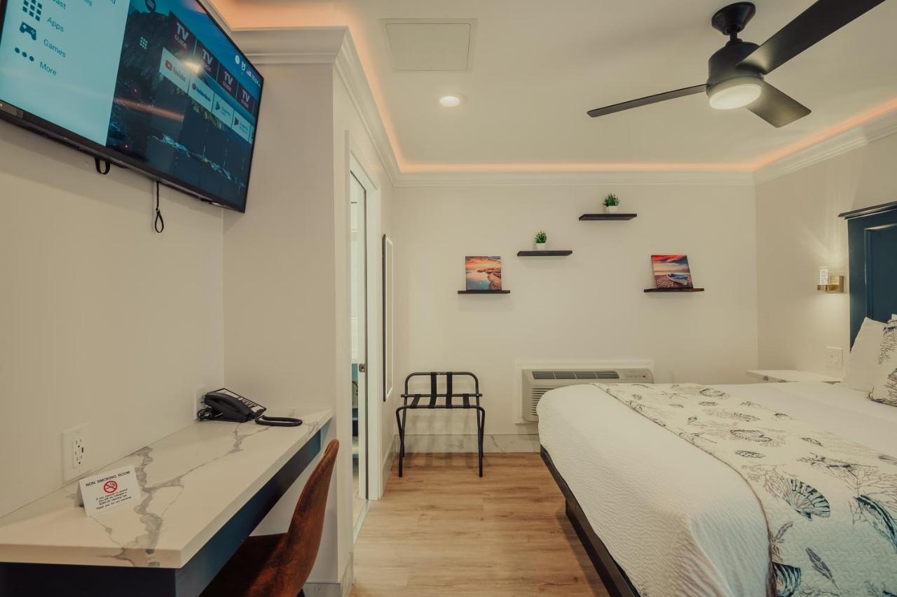 Blufftop Inn & Suites - Wharf/Restaurant District خليج مورو المظهر الخارجي الصورة