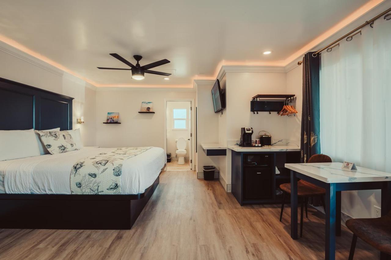 Blufftop Inn & Suites - Wharf/Restaurant District خليج مورو المظهر الخارجي الصورة