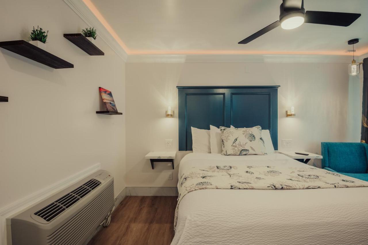 Blufftop Inn & Suites - Wharf/Restaurant District خليج مورو المظهر الخارجي الصورة