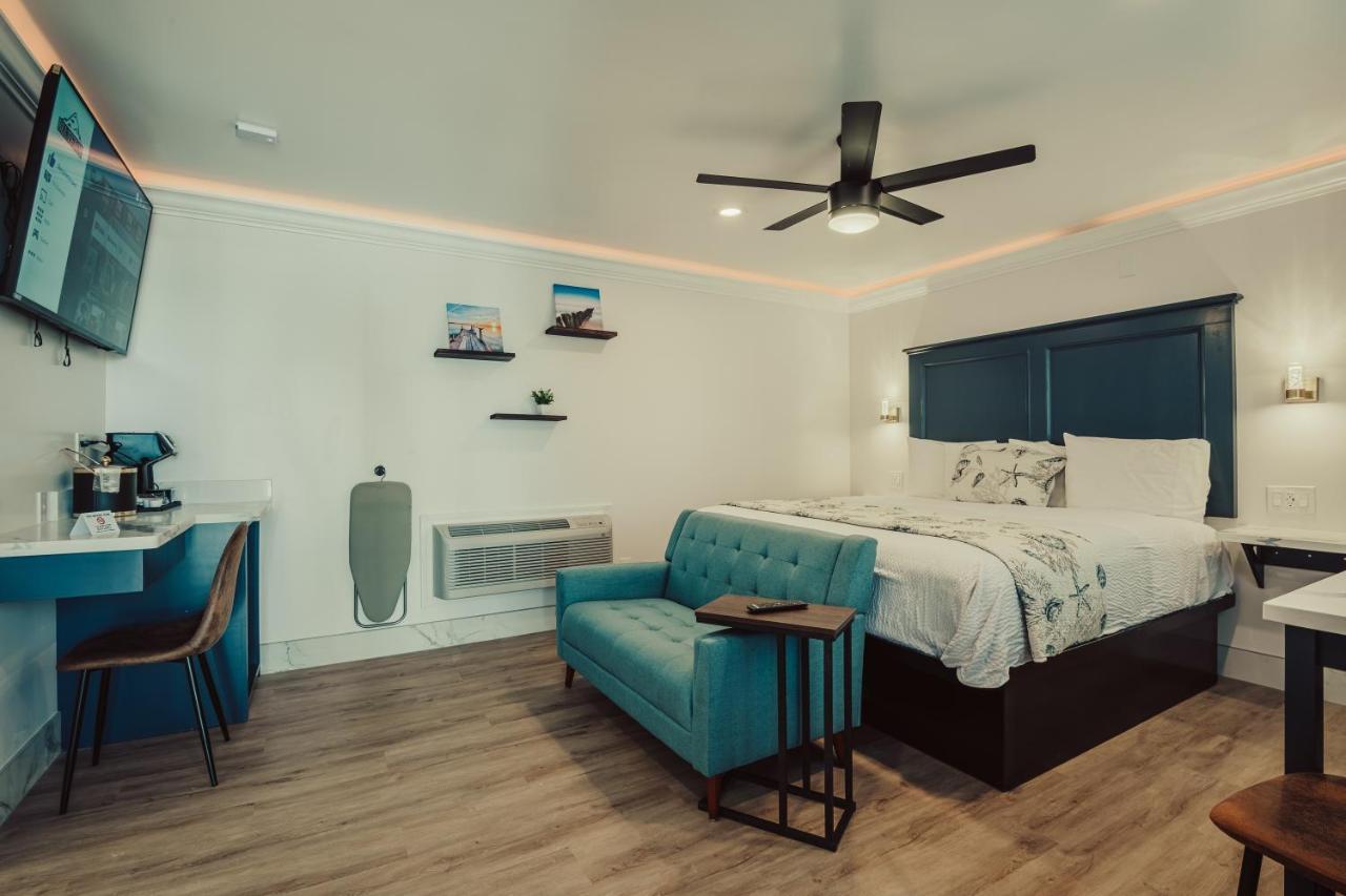Blufftop Inn & Suites - Wharf/Restaurant District خليج مورو المظهر الخارجي الصورة