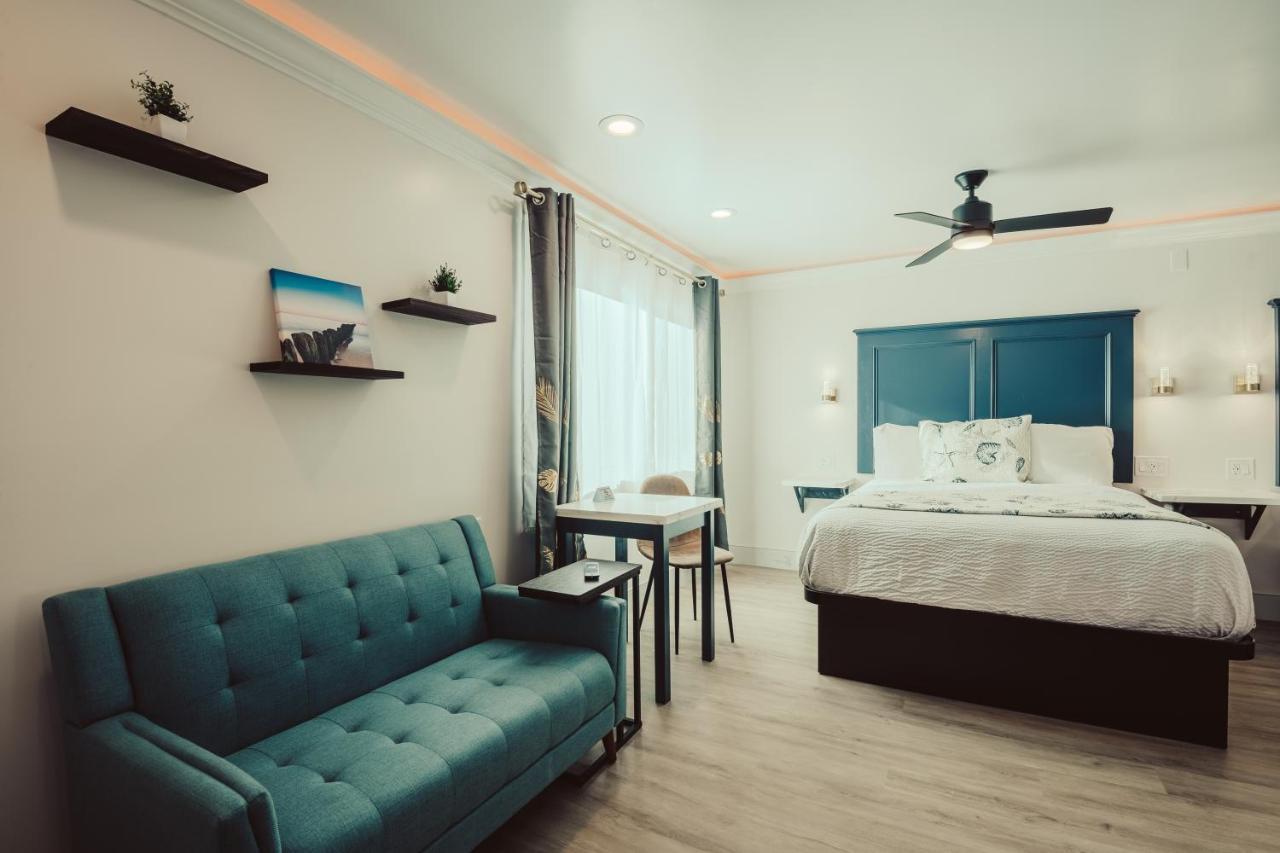 Blufftop Inn & Suites - Wharf/Restaurant District خليج مورو المظهر الخارجي الصورة